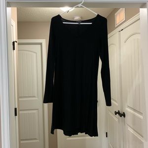 Express V neck swing dress. Worn once! Black MD